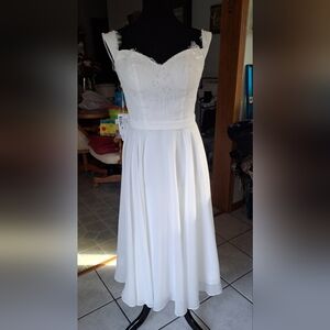 Elegant White Lace, Vintage style, Tea Length, Women's Dress. sz. 6. NWT